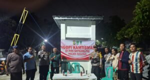 Ngopi Kamtibmas di Pos Satkamling, Polsek Sukatani ajak Warga Ciptakan Lingkungan yang Aman Dan Nyaman.