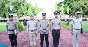 Kapolda Sulsel Pimpin Upacara Pemberian Penghargaan dan PTDH Personel Polda Sulsel.