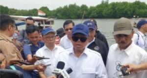 Menteri Nusron Tinjau Lokasi Terindikasi Manipulasi Data Kawasan Pagar Laut Bekasi dan Akan Tindak Tegas Pelaku.