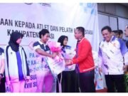 Pemkab Bekasi Salurkan Bonus Rp22 Miliar Untuk Atlet dan Pelatih Berprestasi.