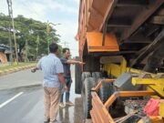 Sopir Dump Truk di Cikarang Selatan Meninggal Terjepit Bak Saat Perbaikan.