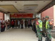 Babinsa Kelurahan Pasar Sarolangun Dampingi Sekda Kabupaten Sarolangun,Sidak Pasar Tradisional Sambut Ramadhan.