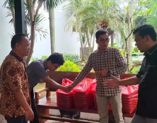 Jelang Ramadhan Penuh Berkah, Reaksi Kembali Bagikan Ratusan Nasi Kotak.