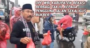 Bulan Penuh Barokah, DPC WBI Kabupaten Bekasi Bagikan 300 Takjil Kepengguna Jalan Sekaligus Berbuka Puasa Bersama.