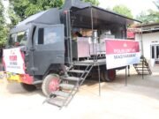 Polri Untuk Masyarakat, Polres Sarolangun Bersama Satbrimob Polda Jambi Dirikan Dapur Lapangan Untuk Korban Banjir