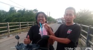 Ramadhan Penuh Barokah, IMG Grup Bagi – Bagi 200 Takjil Dijalan Raya Cabangbungin