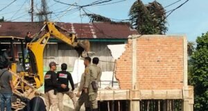 Wabup H.A Khafid Tertibkan Bangunan Tanpa IMB di Area Terlarang