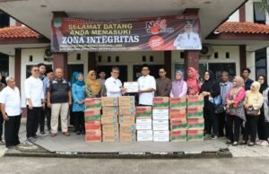 Banjir di Cibarusah, Diskominfosantik Salurkan Bantuan.