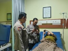 Bhabinkamtibmas Polsek Cikarang Barat Desa Danau Indah, Menolong Perempuan yang akan Melahirkan Seorang Diri