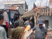 Aksi Cepat Bupati Purwakarta Om Zein, Renovasi Rumah Tidak Layak Huni Milik Mantan Loper Koran