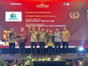 Om Zein dan Perumda BPR Purwakarta Borong Penghargaan di Ajang TOP BUMD Awards 2025