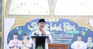 Bupati Bekasi Ade Kuswara Berikan Sambutan Pada Sholat Idul Fitri 1446 H