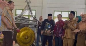 Bupati H M Syukur Launching Sekolah Lansia di Desa Pauh Menang dan Desa Plakar Jaya Kecamatan Pamenang