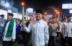 Nyala Semangat Nasionalisme dalam Pawai Obor 1 Muharram di Purwakarta