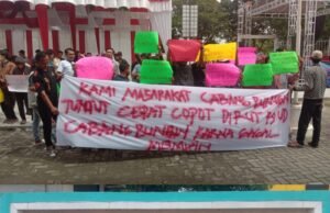 RSUD Cabang Bungin Bobrok..! Masyarakat Pinta Dirut Undur Diri