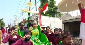 Meriahkan HUT RI ke-80, Pemdes Karang Mukti Gelar Karnaval