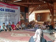 Hari Guru Sedunia Puluhan Guru Di Kabupaten Bekasi, Berikan Penghargaan dan Do’a Bersama Dimakam H.Eka Supria Atmaja