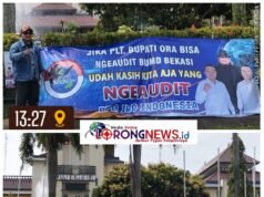 Buntut Bungkamnya Inspektorat, DPD IWO Indonesia Kabupaten Bekasi Pasang Spanduk Tantang Audit BUMD di Depan Kantor Bupati
