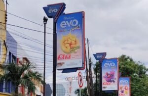 Reklame di Jalur Disabilitas Pedistrian Disorot, Pemkab Karawang Diminta Tegas