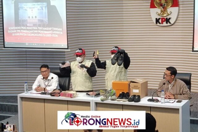 AddText_04-12-06.38.21