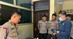 Wakapolres Merangin Pimpin Cek Urine Mendadak, Pastikan Personil Bebas Dari Narkoba