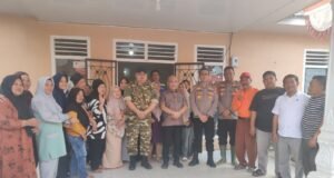 Kapolres dan Waka Polres Bungo Dampingi Bupati Tinjau Dapur Umum Bagi Warga Terdampak Banjir