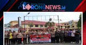 Polres Bersama Kejari Bungo Gelar Kegiatan Jumat Berkah, Bagikan Makanan Kepada Masyarakat