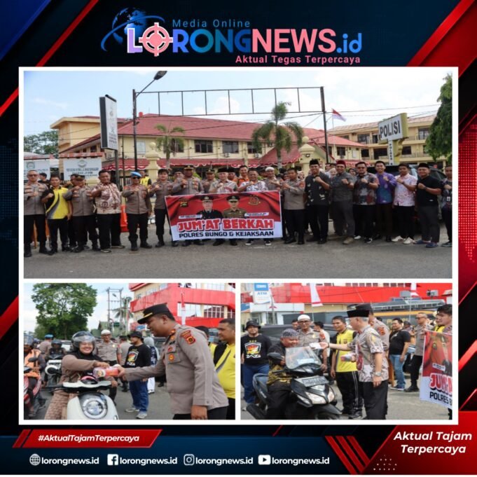 Polres Bersama Kejari Bungo Gelar Kegiatan Jumat Berkah, Bagikan Makanan Kepada Masyarakat