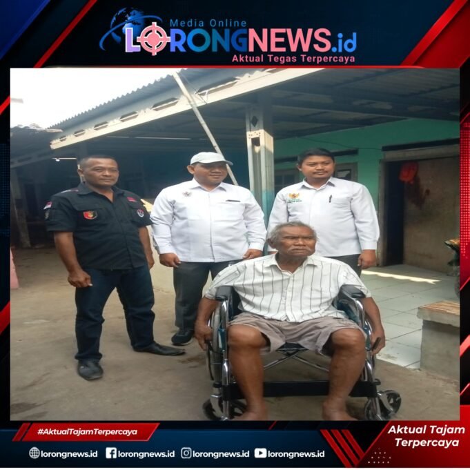 DPD IWO Indonesia Kabupaten Bekasi Dampingi BAZNAS Salurkan Bantuan Kursi Roda Bagi Warga Yang Membutuhkan